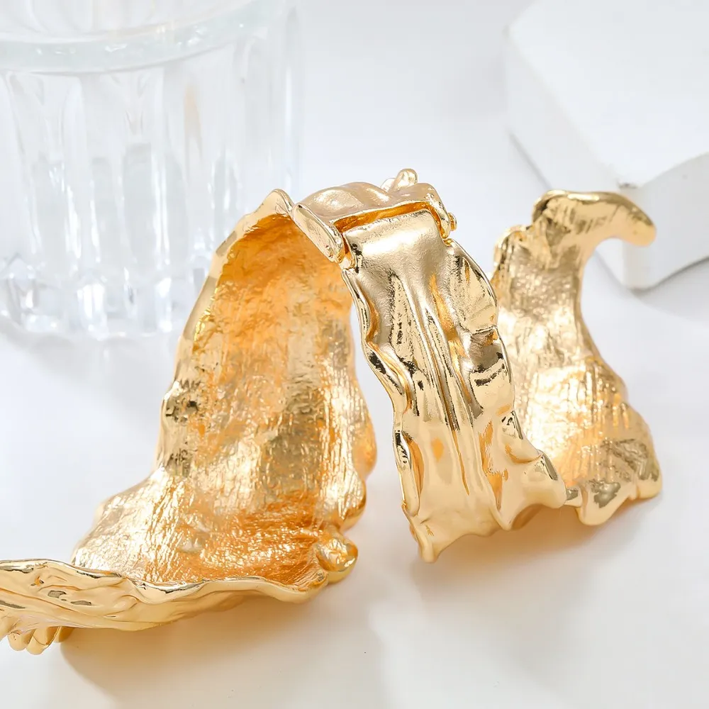 Chunky Leaf Bangle Bohemian Hip Hop Metal Bracelet For Women_voghion.com