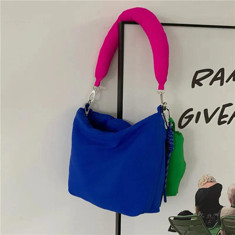Moda Colori Contrastanti Qualità Tessuto Piumino Borsa Spazio Imbottito Cuscino Quadrato Spalla Tracolla Borse per Donne Borsa_voghion.com