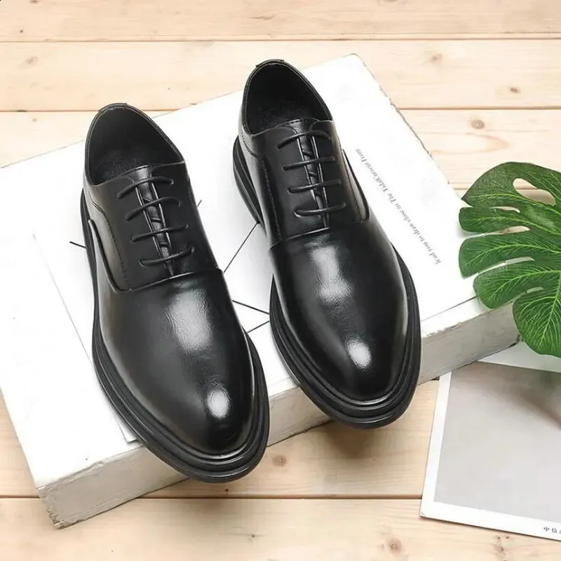 Oxford-Schuhe fürs Büro, spitz, schwarz-braun, mit Spitze, formelle Hochzeitsschuhe für Herren, 569 240911_voghion.com