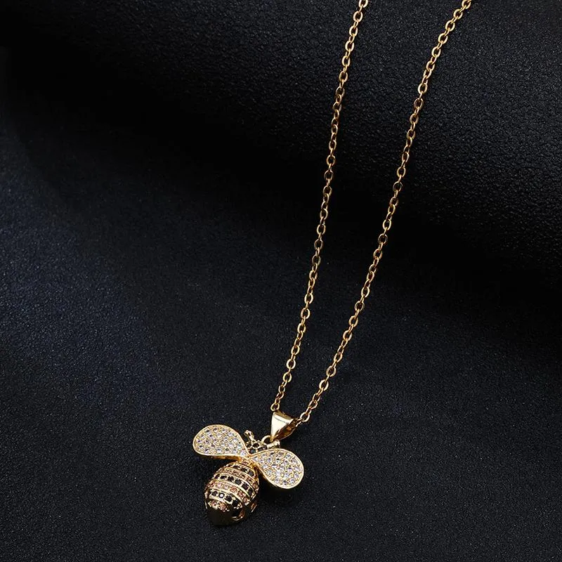 Collane con ciondolo Catena in acciaio inossidabile Rame intarsiato Zircone colorato Collana ape per donna Collana con ciondolo iniziale_voghion.com