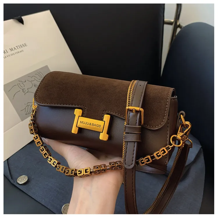 Stylish Multi-Functional Shoulder Purse With Premium Chain Detail_voghion.com