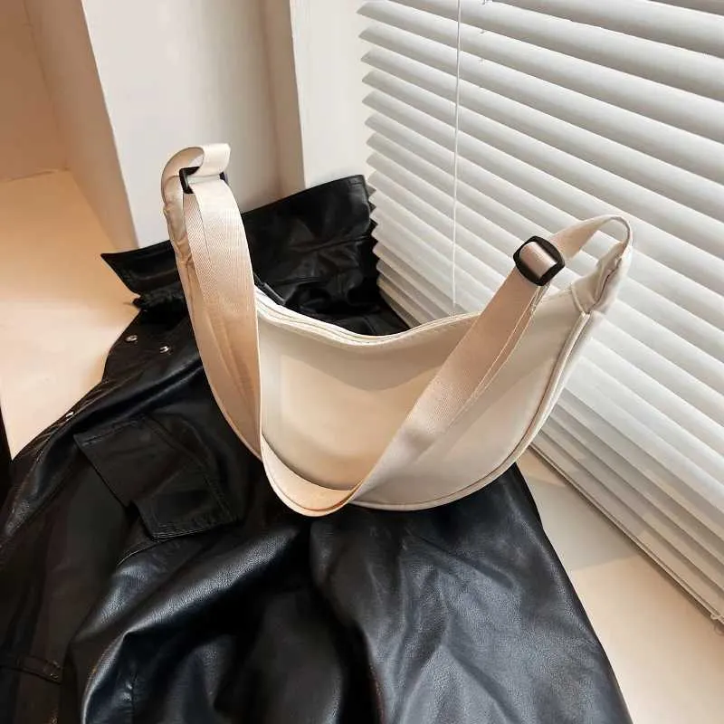 Einfaches Design Damen Umhängetasche Mode Damen Nylon Hobos Kleine Schultertaschen Vintage weibliche Mädchen Geldbörse Tuch_voghion.com