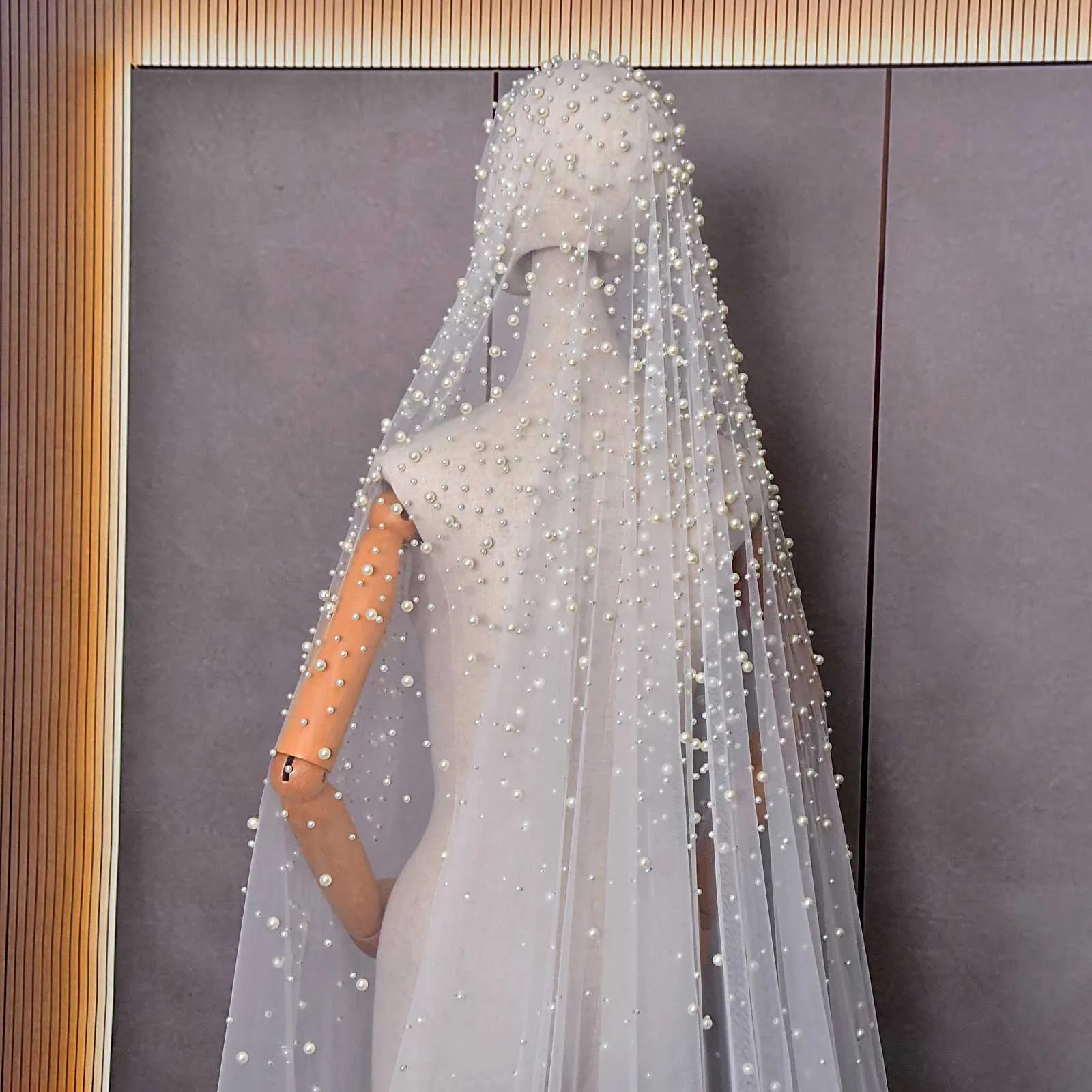 Hair Jewelry V139 Beaded Bridal Extra Long Cathedral Length Veil 3M Wide Veils With Comb Wedding Accessories_voghion.com