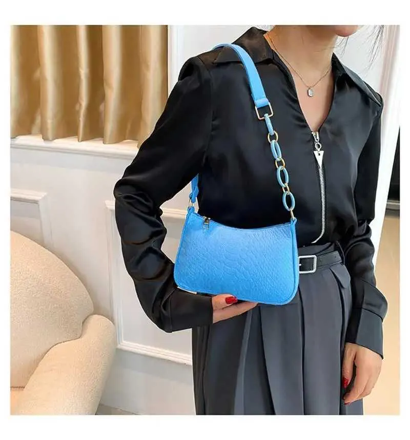 Portabel Handtasche Kontrastfaarweg Tasche Stylesch Ënneraarm Casual A Modesch Grouss Kapazitéit Dammetaschen_voghion.com
