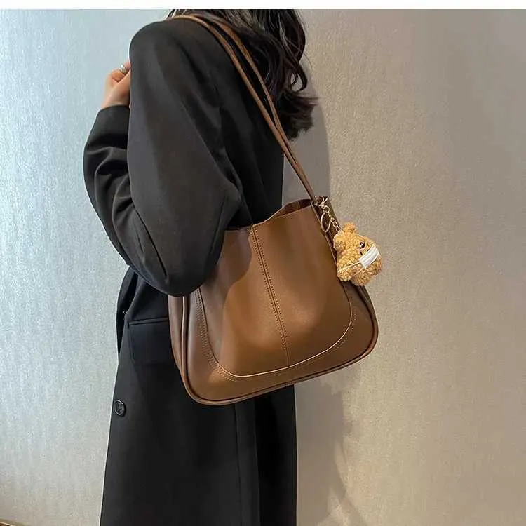 Bolso de hombro de alta gama con textura de gran capacidad, nuevo bolso de mano para mujer, otoño e invierno 2024, C241106_voghion.com