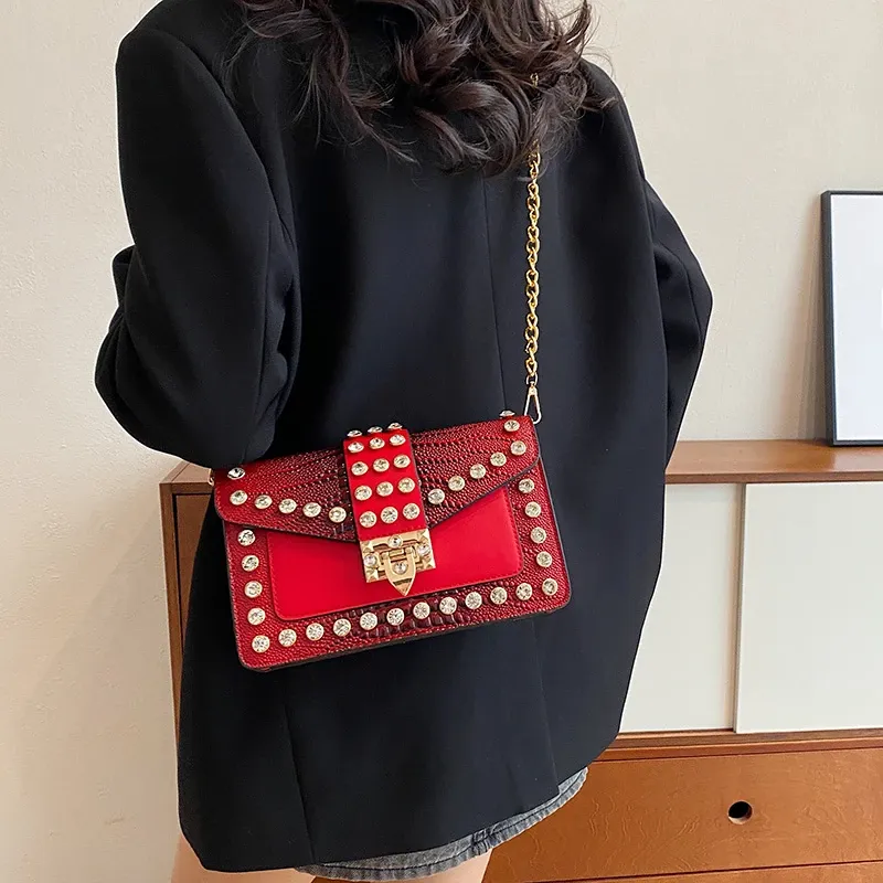 2023 Top-Marke Schulter für Frauen Hohe Qualität PU Unterarm Nette Geldbörsen und Handtaschen Designer Lock Menger_voghion.com