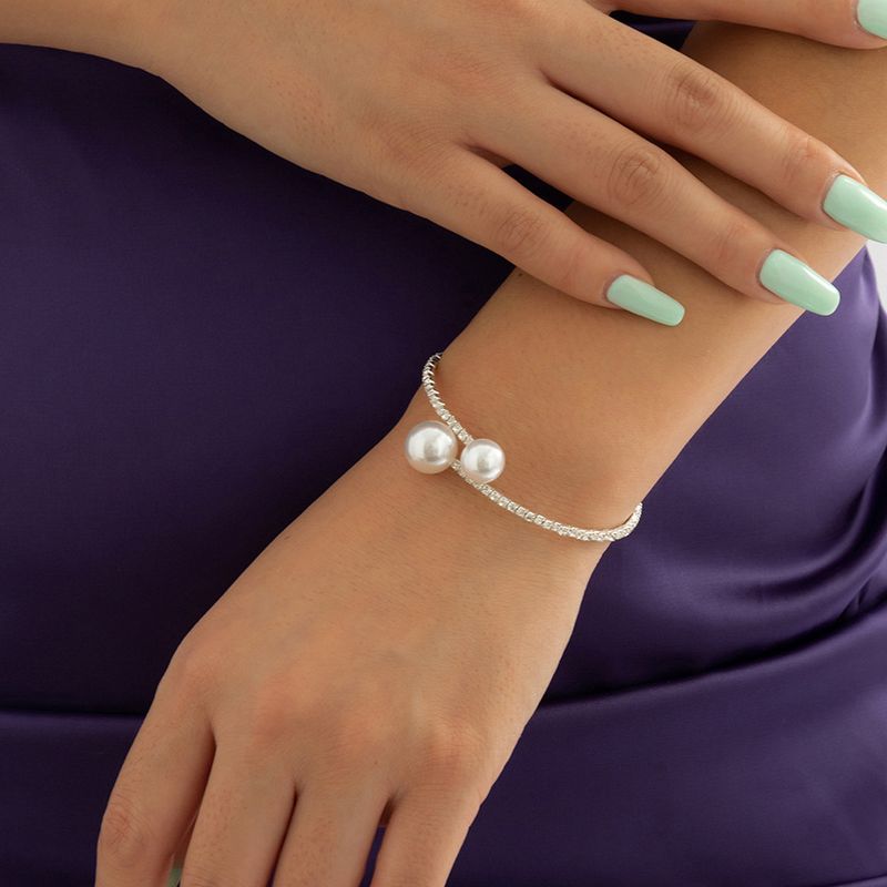 Braccialetto aperto con catena a micro artigli intarsiata versatile, stile metallo perla artificiale, fatto a mano, a strato singolo_voghion.com