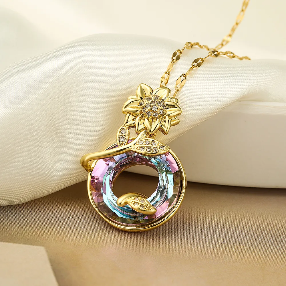 Colliers pendentifs délicats de haute qualité pour femmes/filles, couleur or, papillon avec rangée de pierres CZ, bijoux élégants et bling-bling, cadeau_voghion.com