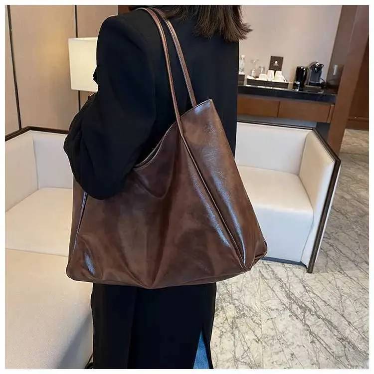Vintage Red Womens Athletic Casual Fashion Large Capacity Leather Shoulder Bag Shopper Haruku Simple Handbag SacC241106_voghion.com