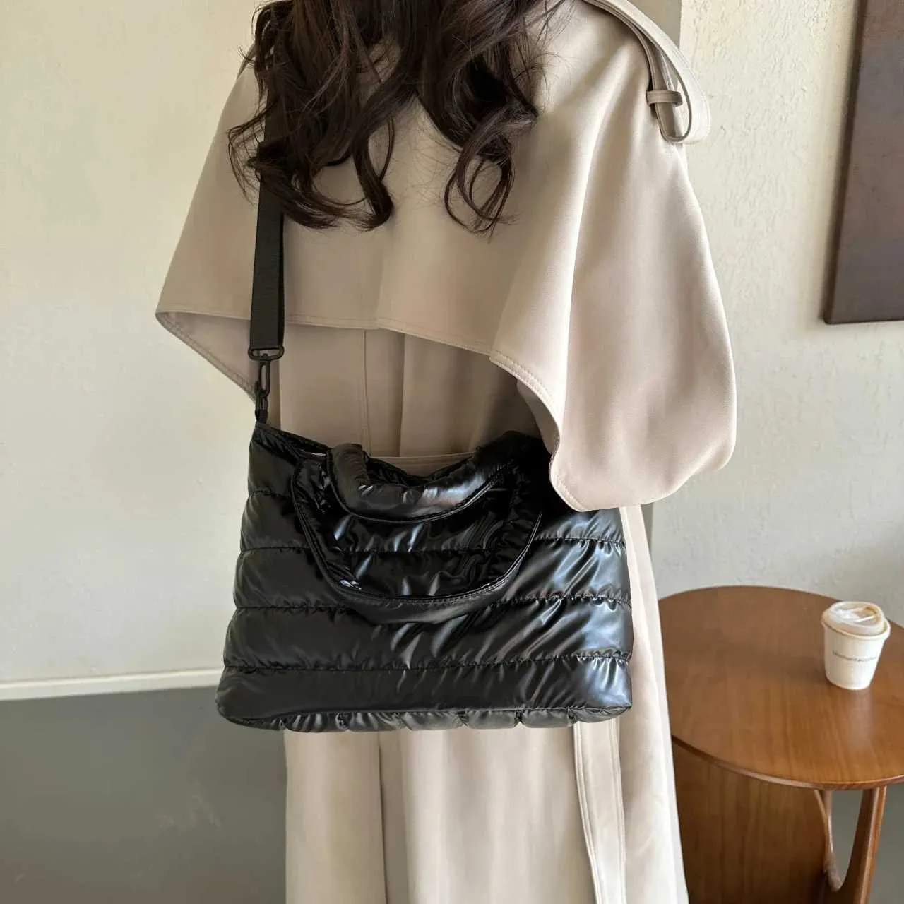 Gesteppte Damen Schultertasche Große Wasserdichte Ledertasche_voghion.com