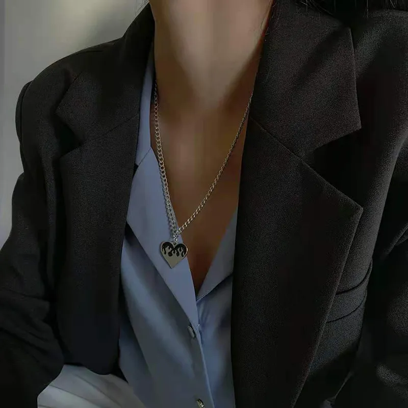 Collier de couple en acier titane avec pendentif classique, cadeau de Saint-Valentin à la mode, ras du cou pour hommes et femmes, bijoux_voghion.com