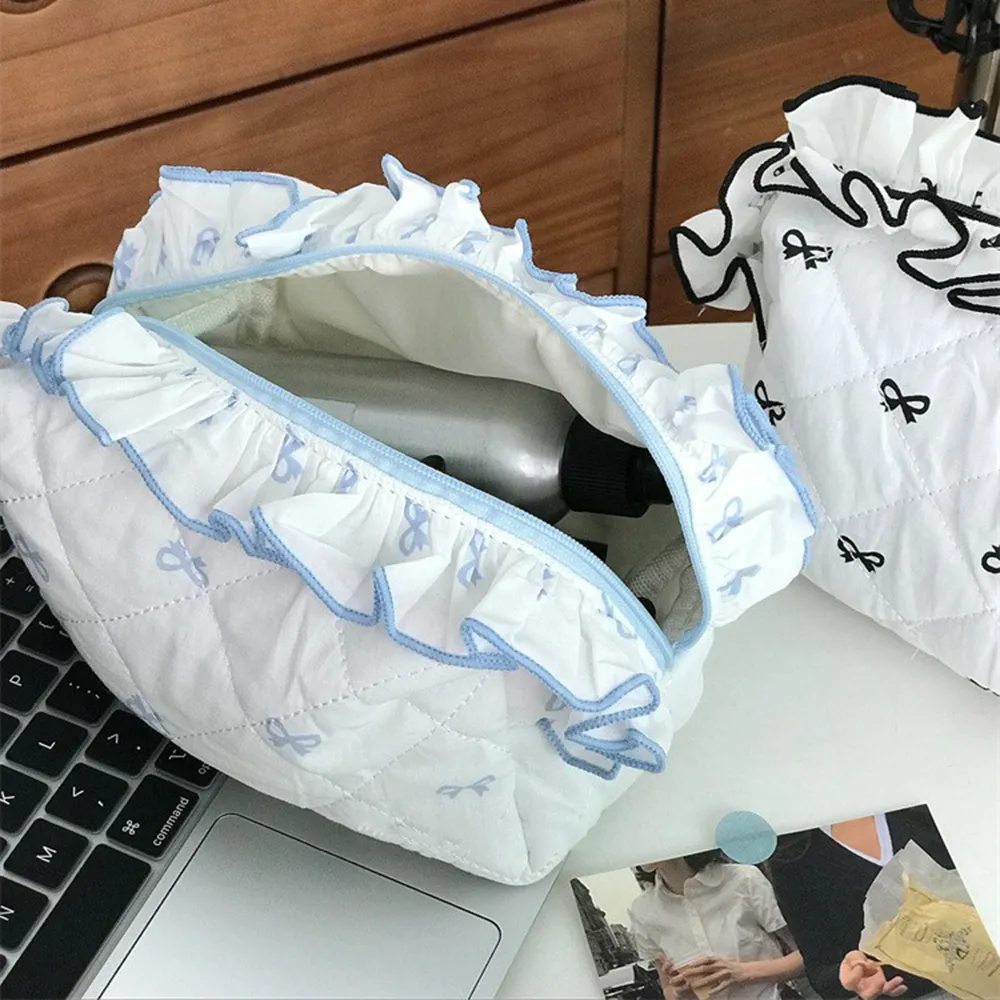 Korea Bow Print Damen Make-up Große Kapazität Tragbare Kosmetiktasche für Reisetoilettenartikel Gekräuselte Kante Kosmetikaufbewahrung_voghion.com