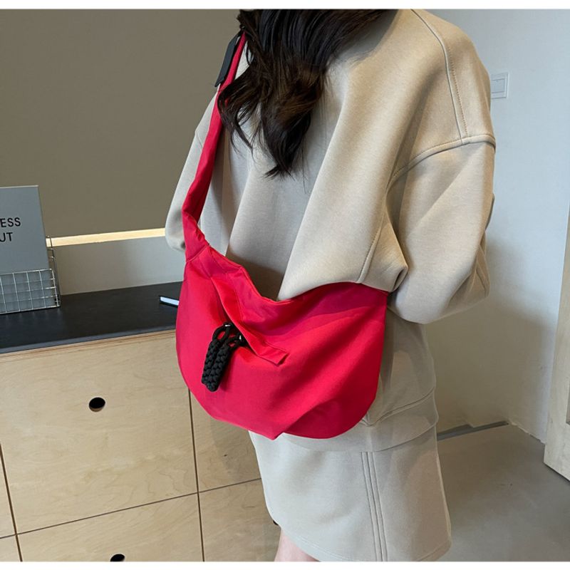2024 Neue lässige, vielseitige, leichte Canvas-Tasche für Damen, einfache und modische Knödeltasche, große Kapazität,_voghion.com