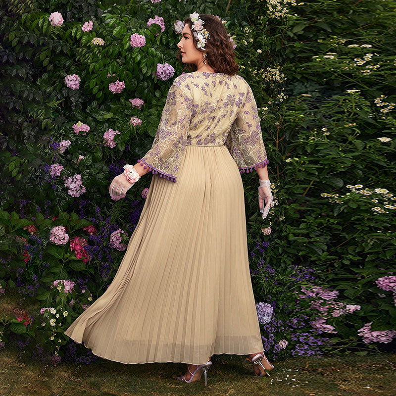 Rochie de mireasă în stil prințesă, mărime plus, fără mâneci, cu decolteu în V, fustă din dantelă plisată_voghion.com
