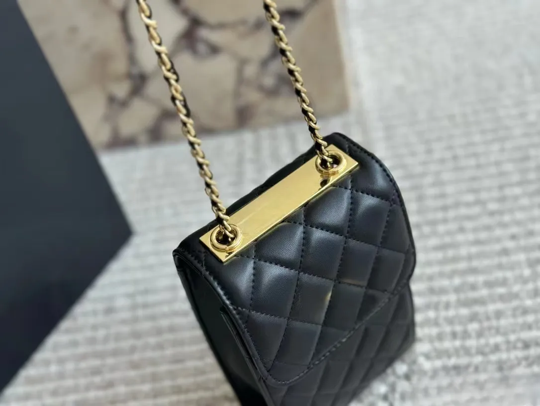Cellphone - Chic Mini Quilted Lamb Leather Crossbody Case, Women's Phone Bag With Gold Chain, Lightweight For Daily Use_voghion.com