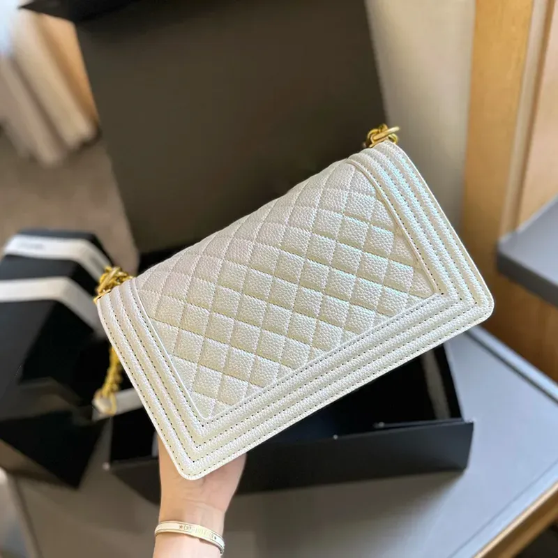 e borsa a tracolla da donna di alta qualità, in stile retrò, con tracolla regolabile, in pelle di caviale e classica griglia Dia._voghion.com