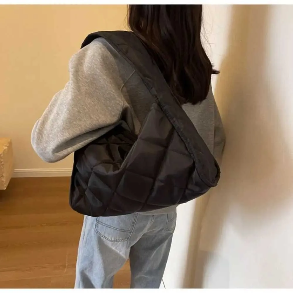 Bolso de hombro acolchado para mujer bolso puff de moda chic_voghion.com