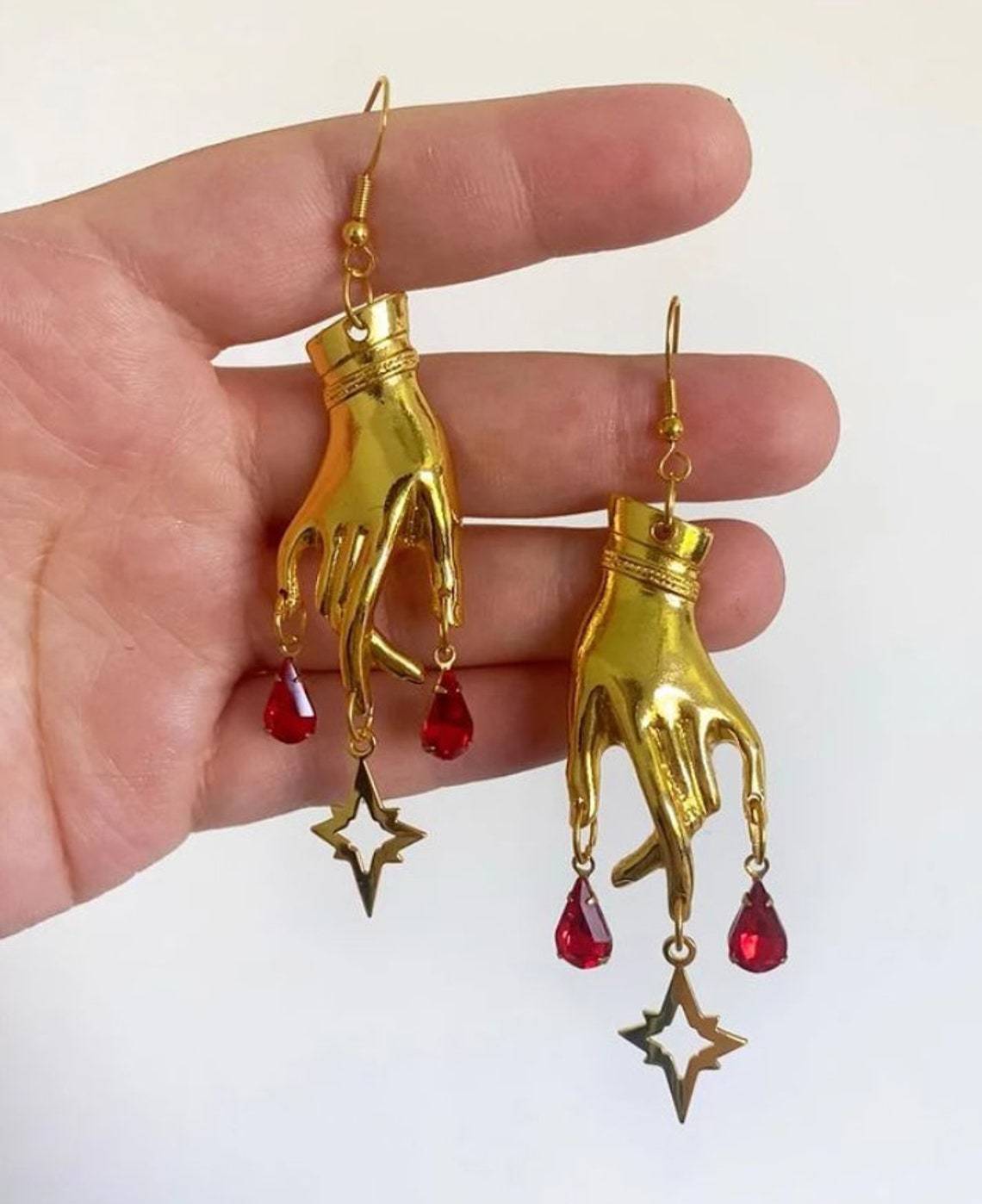 Earrings Gothic Gold Hand and Star Earrings_voghion.com