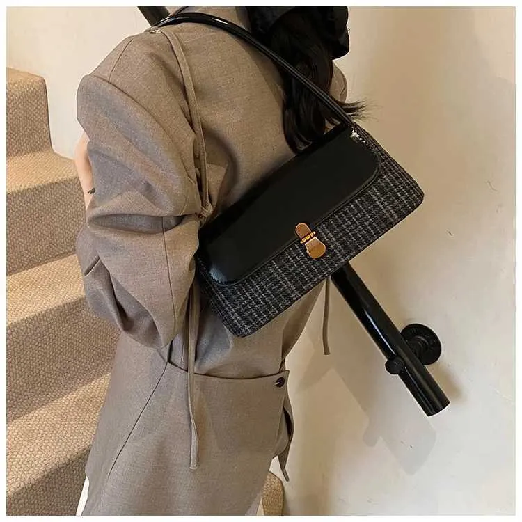 Shoulder Bag England Style Large Pu Flap Bag For Women Commute_voghion.com