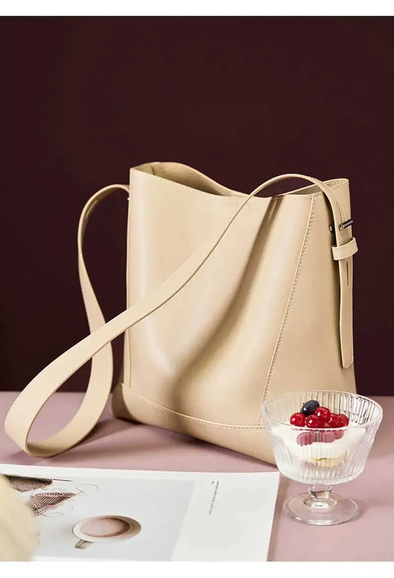 Denim shoulder fashion trend designer bucket large capacity genuine leather womens cross body bag Y241121_voghion.com