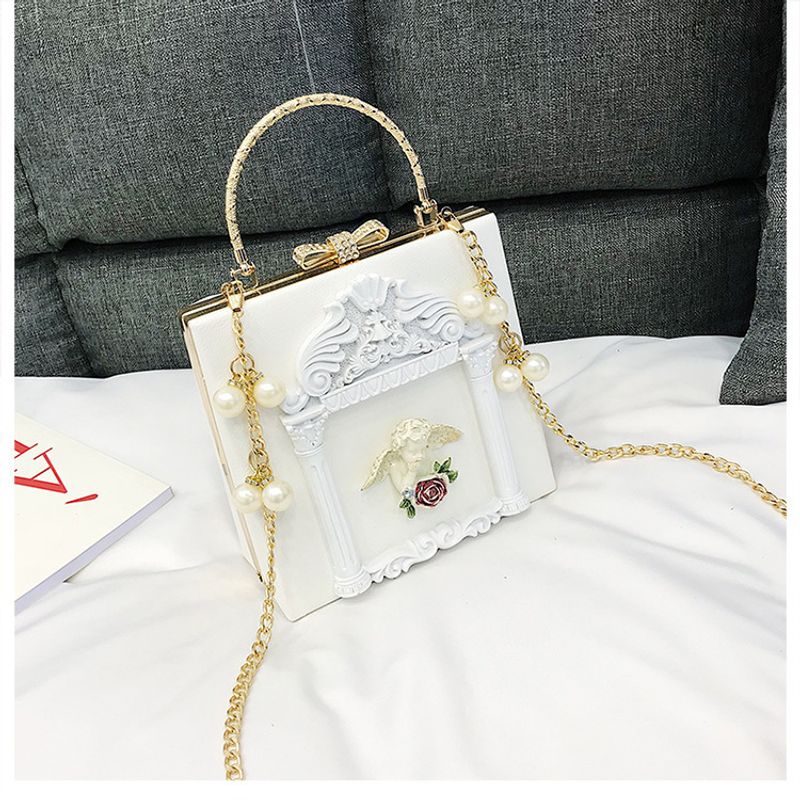 Small Baroque Angel Shoulder Bag For Women With Chain Strap_voghion.com