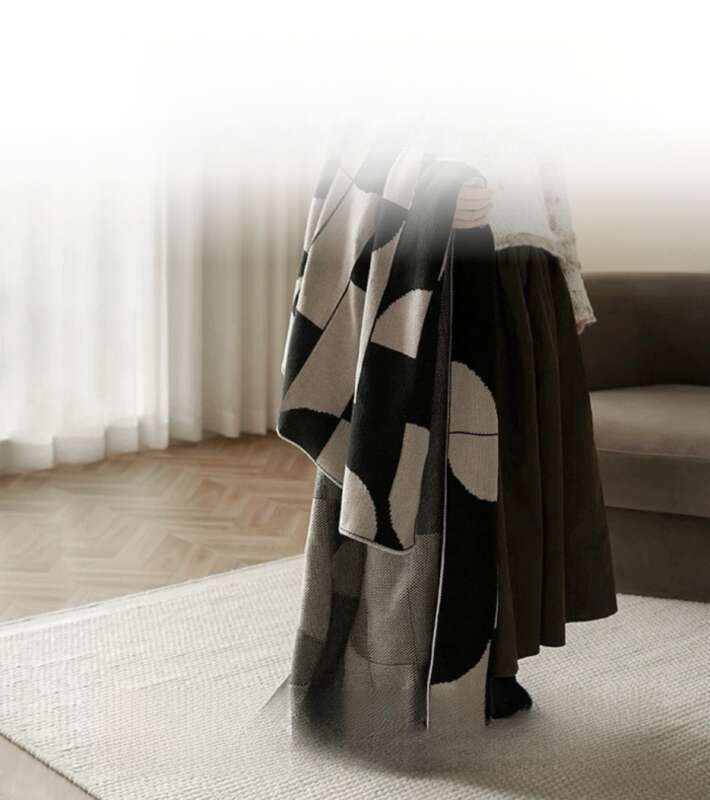 Schwarz-Weiß Minimalistisches High-End Farbblock Sofa Mid-Century Manor Büro Nap Decke, Überwurfdecke_voghion.com
