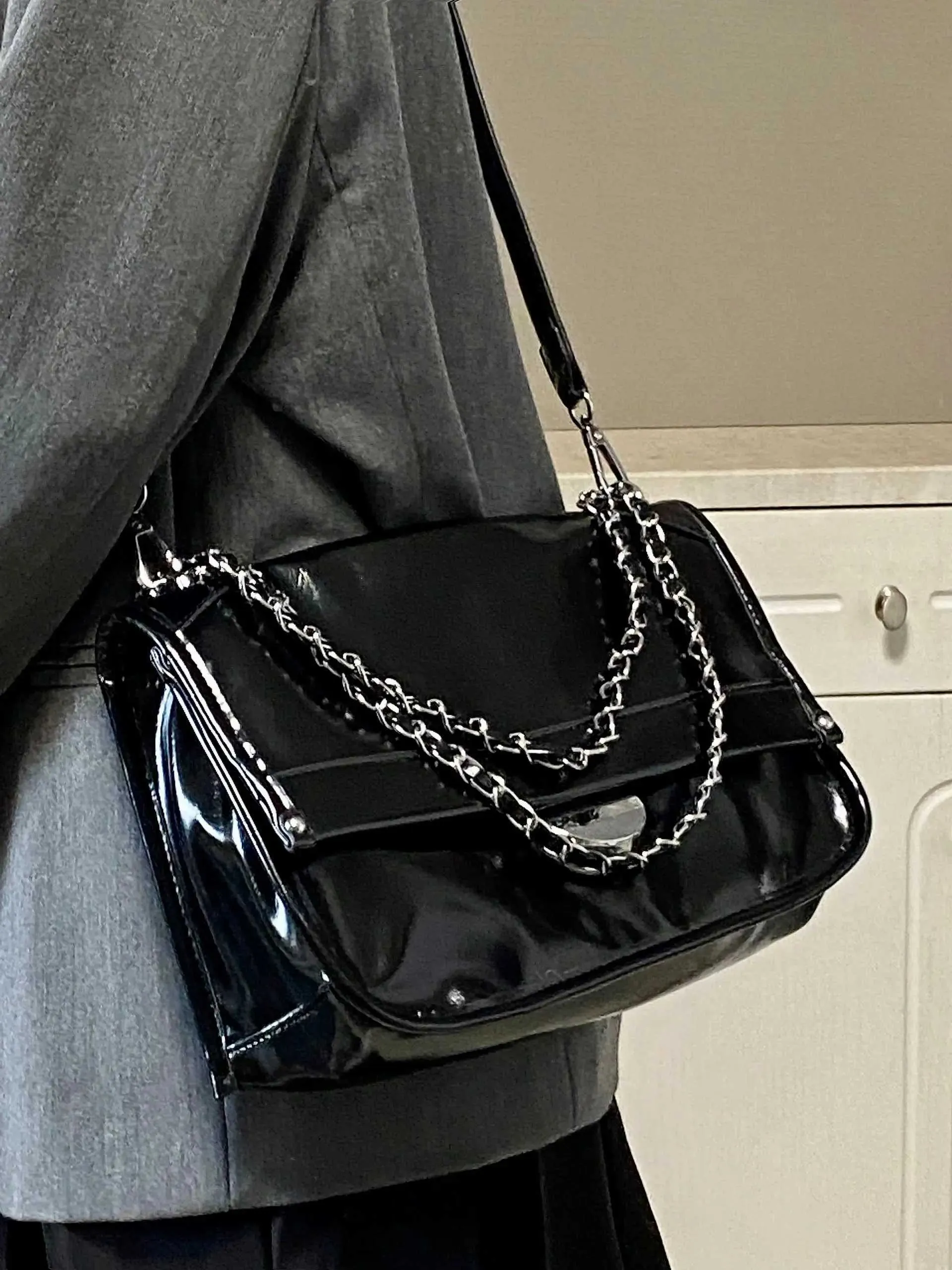 Black Patent Leather Crossbody Bag For Women Chain Shoulder Bag_voghion.com