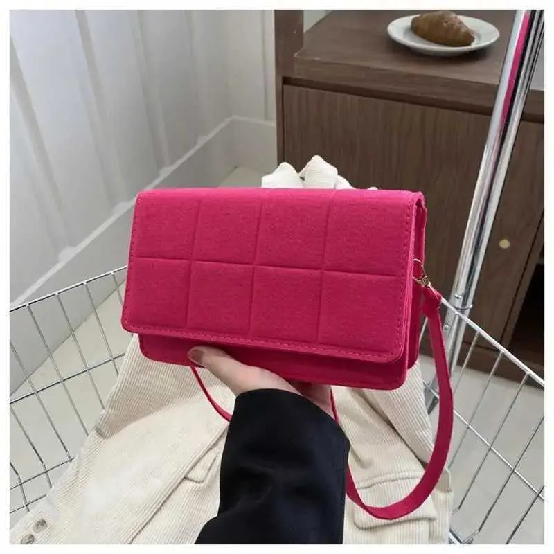 Women's Square Crossbody Bag, Large Capacity Shoulder Handbag_voghion.com