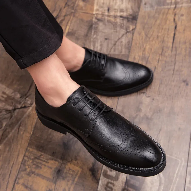 Plus Size 38-47 Brogue Fashion Oxford Dress Shoes Male Well-dressed Gentleman Handcrafted Footwear For Modern Men_voghion.com