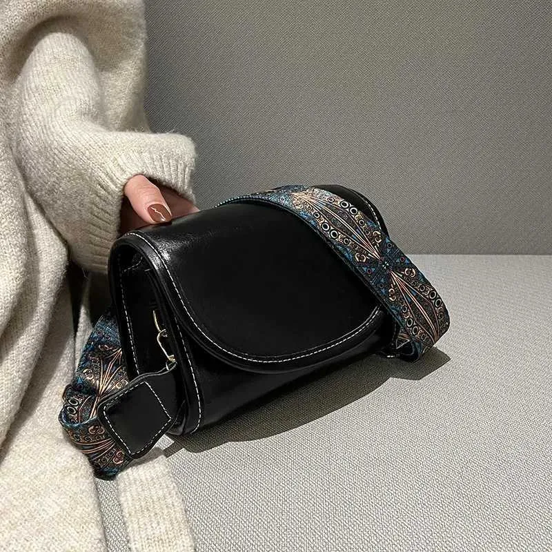 2024 Žhavé výprodeje nových módních širokopásmových vysoce kvalitních jednoramenných crossbody retro podpaží malých čtvercových kabelek a kabelek_voghion.com