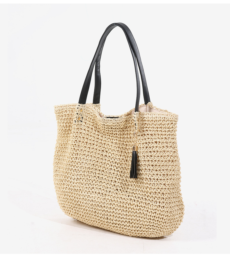 Grand sac de plage en paille style rétro français avec pompons_voghion.com