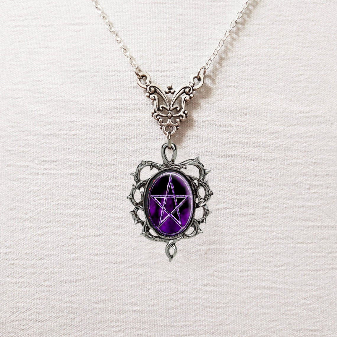 Collier avec pendentif étoile à cinq branches violette style gothique punk et accessoires_voghion.com