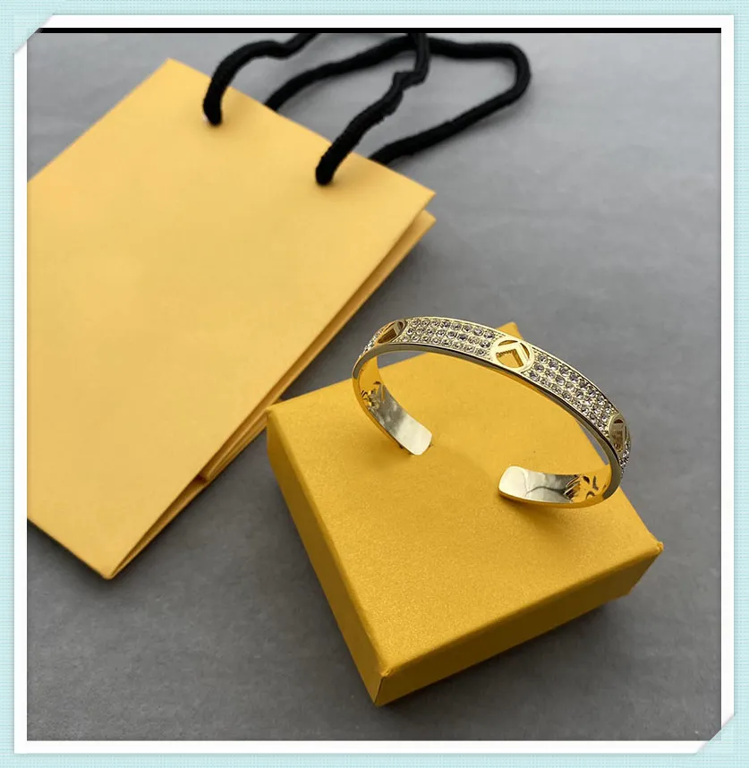 Pulsera de diseñador de moda para hombres y mujeres, regalos casuales para fiestas, pulseras de diseñador para mujeres, pulseras de oro para hombres, caja de joyería para bodas_voghion.com