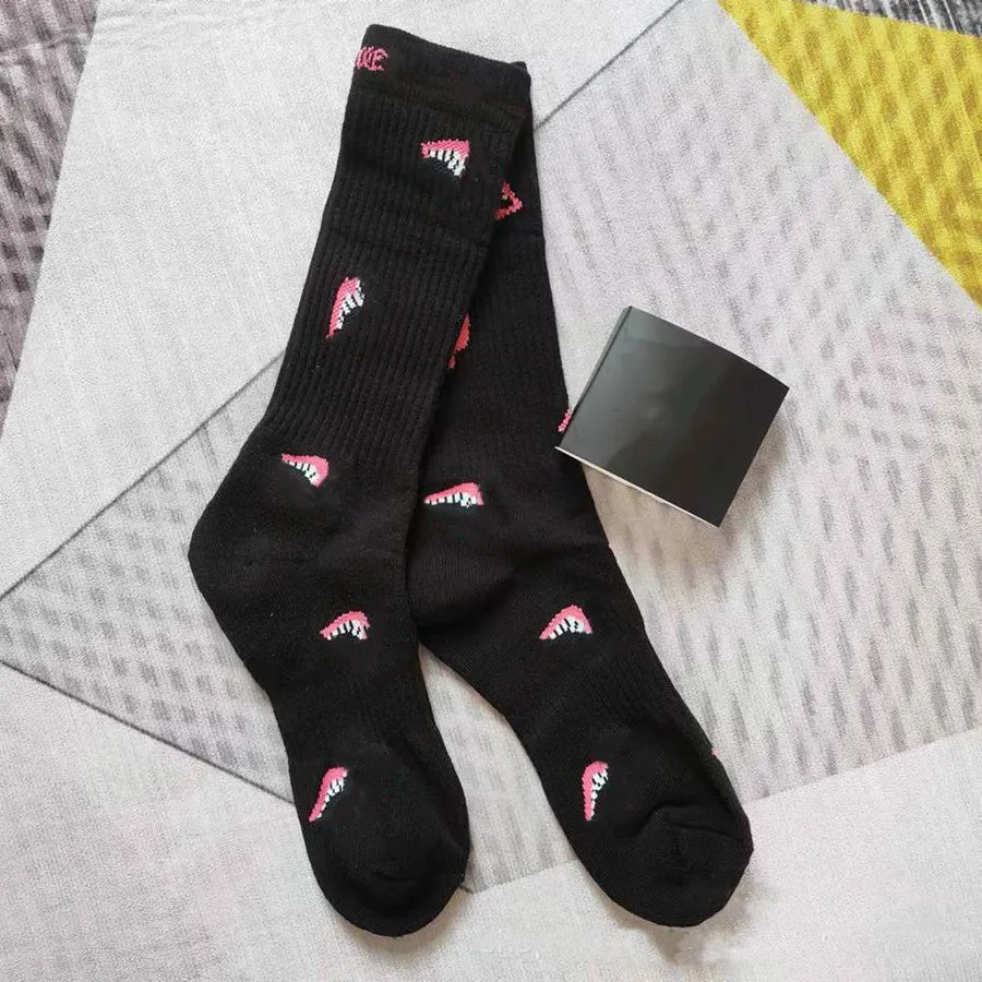Men Women socks Designer stocking classic letter comfortable breathable cotton high quality fashion 15 kinds of color_voghion.com