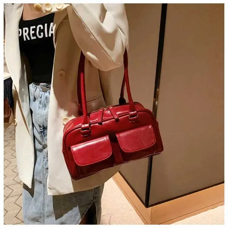 Rode retro schoudertas van lakleer voor dames satchel model_voghion.com