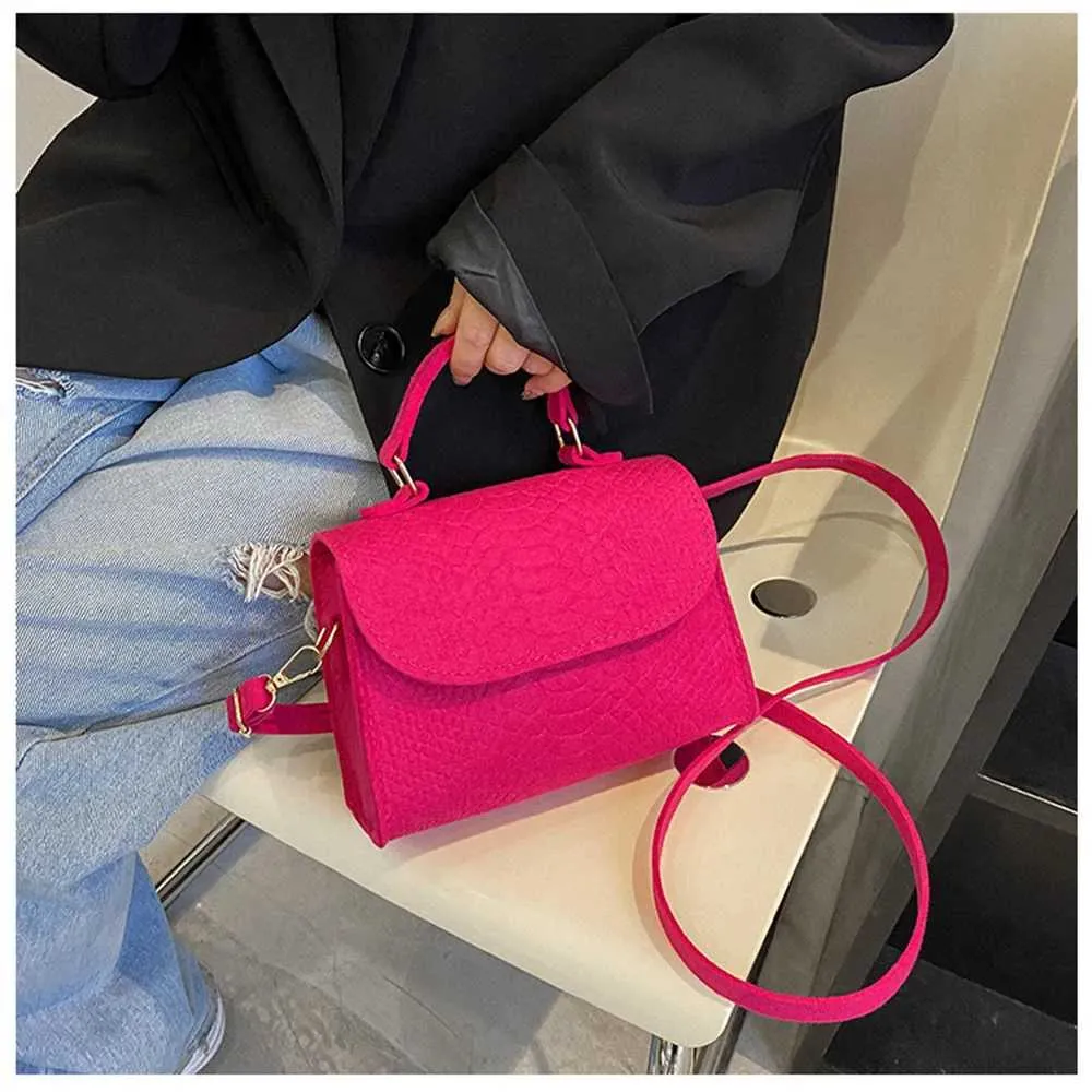 Designer Crossbody Bag With Alligator Pattern For Women_voghion.com