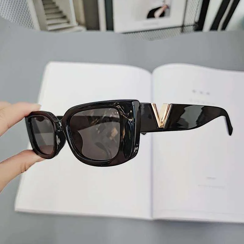 Designer Fashion Prevent Radiation Sunglasses White Geometry Woman Cool Brand Designer For Women Selling World Famous_voghion.com