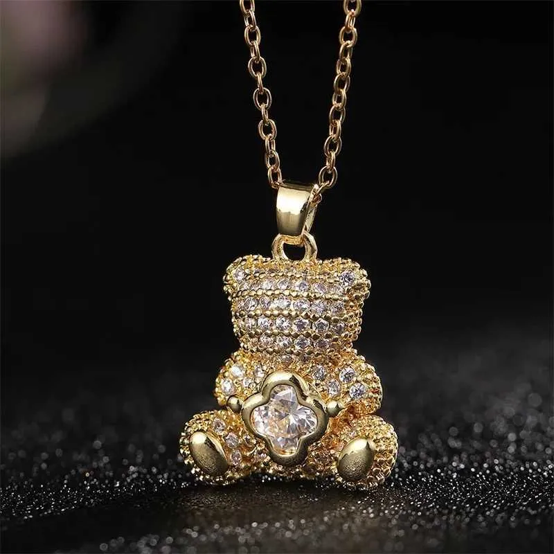 Exquisite Multi-colour Bear Pendant Necklace Clover Stainless Steel_voghion.com