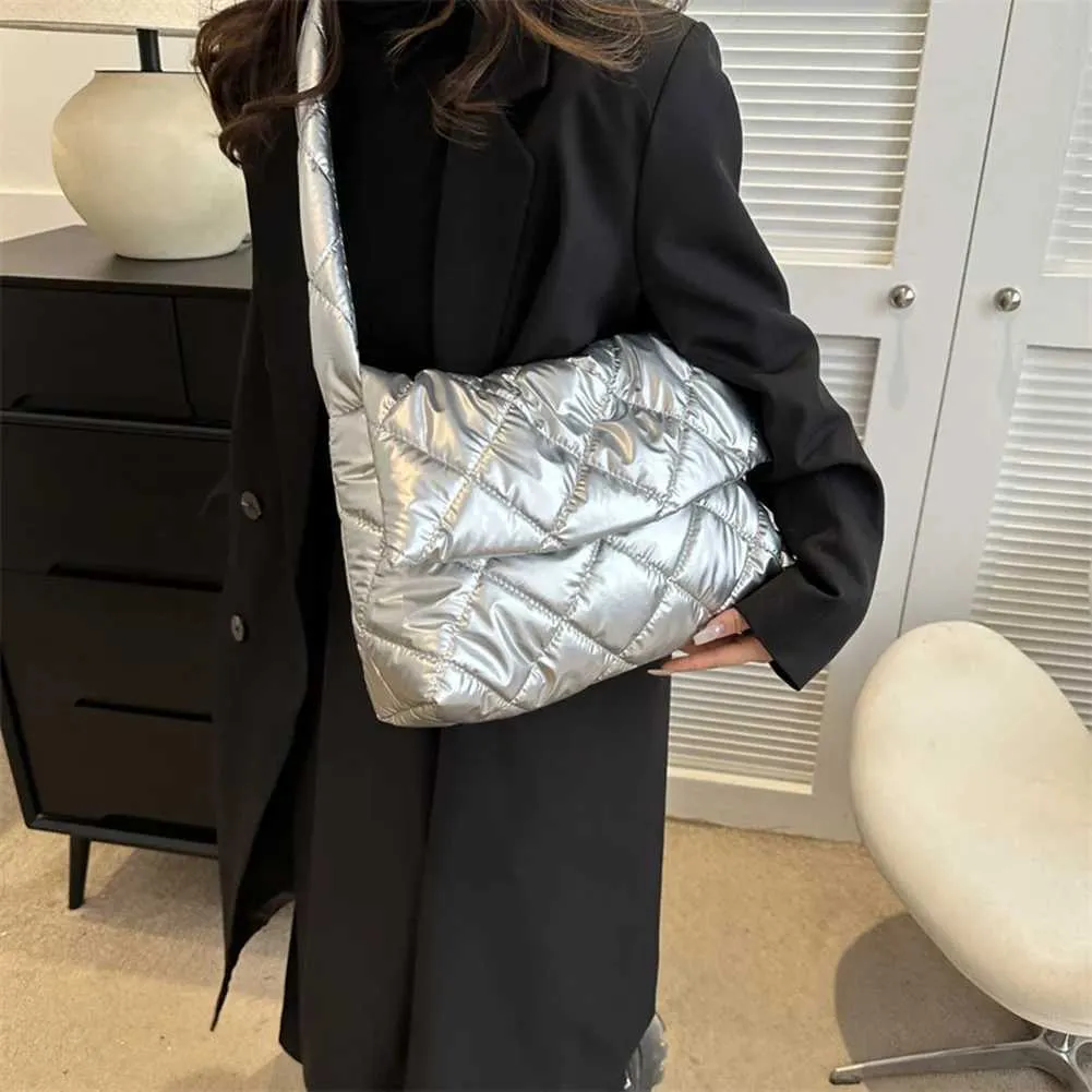 Borsa a tracolla imbottita in cotone imbottito invernale da donna alla moda, 2023, in nylon_voghion.com