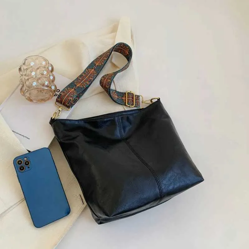 Borsa a tracolla vintage tinta unita in pelle PU da donna alla moda, con tracolla larga e semplice, a secchiello, a tracolla Ba241216_voghion.com