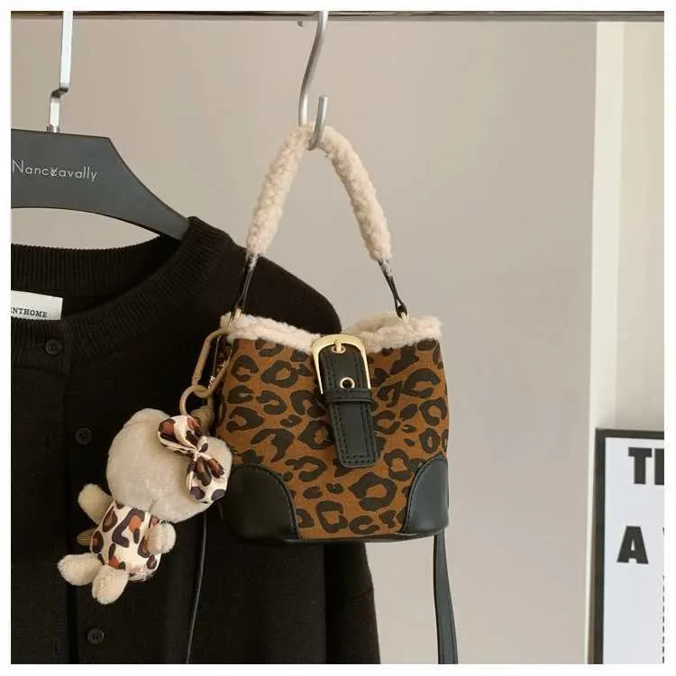 Sac seau vintage en daim léopard pour femme, mini-poignée en polaire d'agneau, tenue décontractée, polyvalent, en peluche_voghion.com
