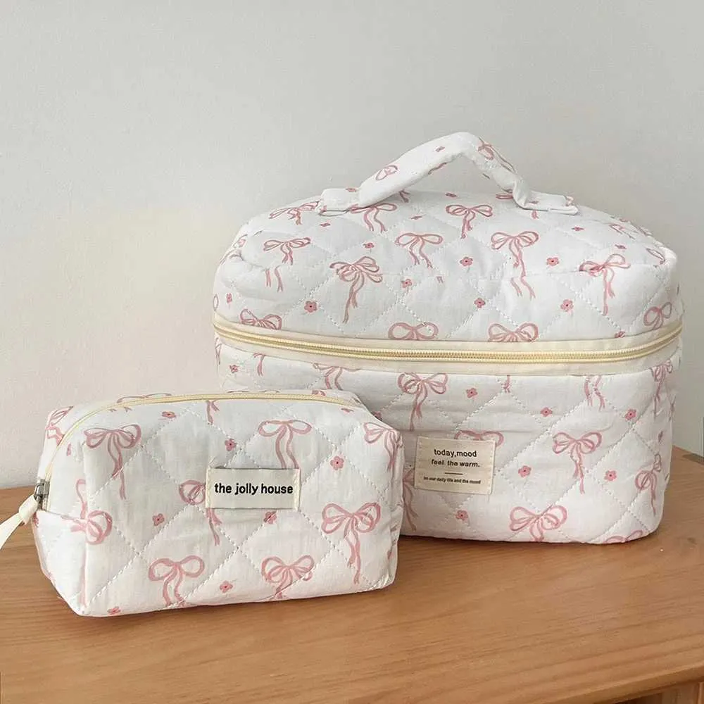 Neue Mode Bogen Frauen Gesteppte Make-Up Tragbare Kosmetik Wc Lagerung Handtasche wer Baumwolle Reißverschluss Tasche Y241023_voghion.com
