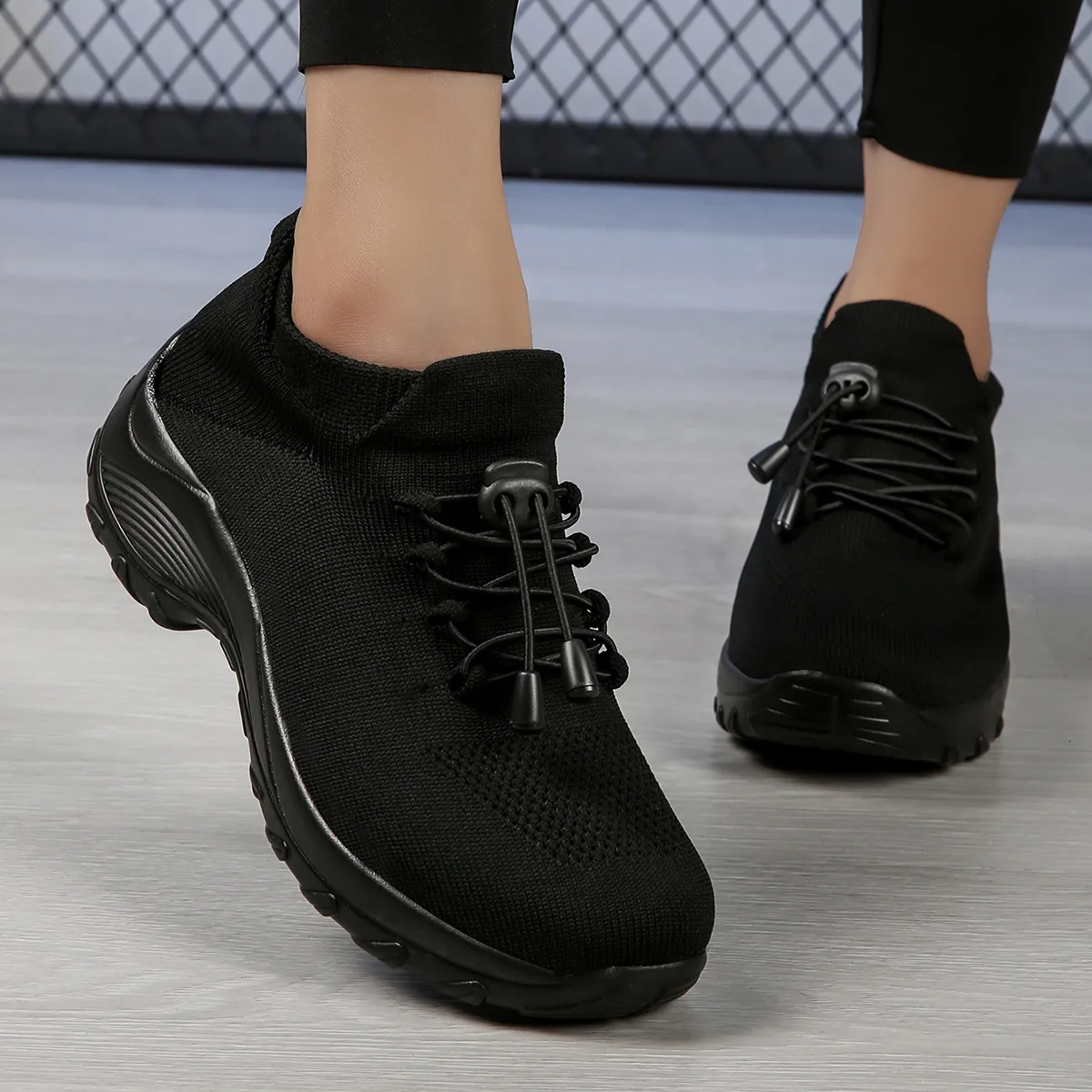 Chaussures de running pour femme à semelle épaisse_voghion.com