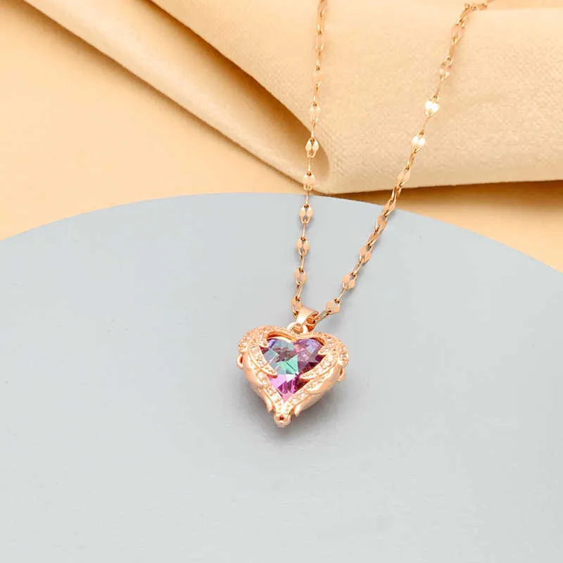 2024 Designer necklace Colorful Heart of the Sea Pendant Titanium Steel Necklace Female Korean Version Girl Friend_voghion.com