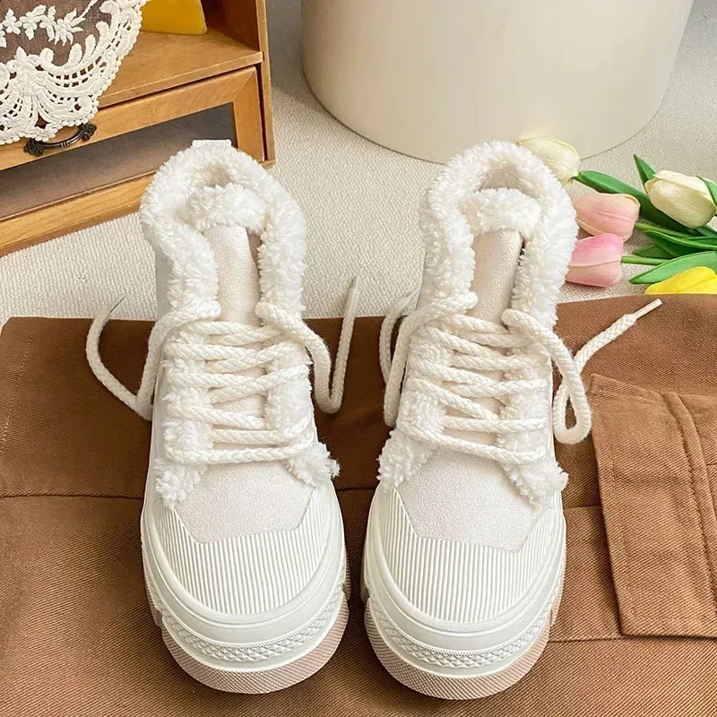 Short and chubby snow boots with platform lace collar white shoes womens sports shoe trend lamb 240904_voghion.com