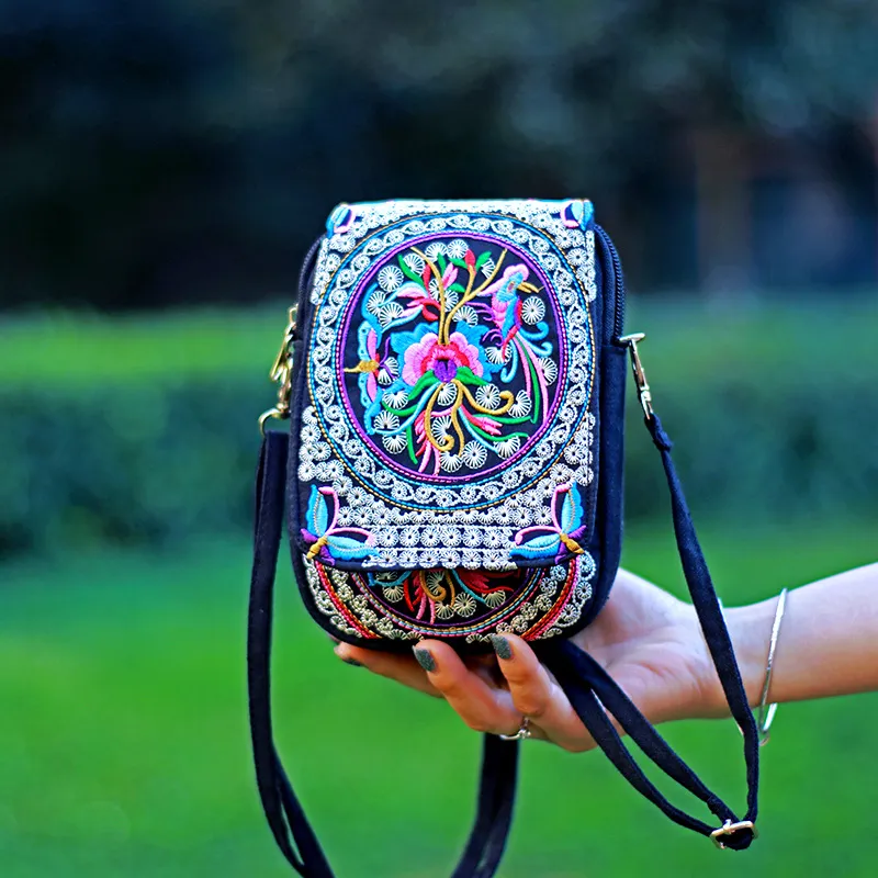 Pochette de voyage à bandoulière pour femme, sac à bandoulière vintage à fleurs avec fermeture éclair et broderie pour téléphone portable, petit sac à main_voghion.com