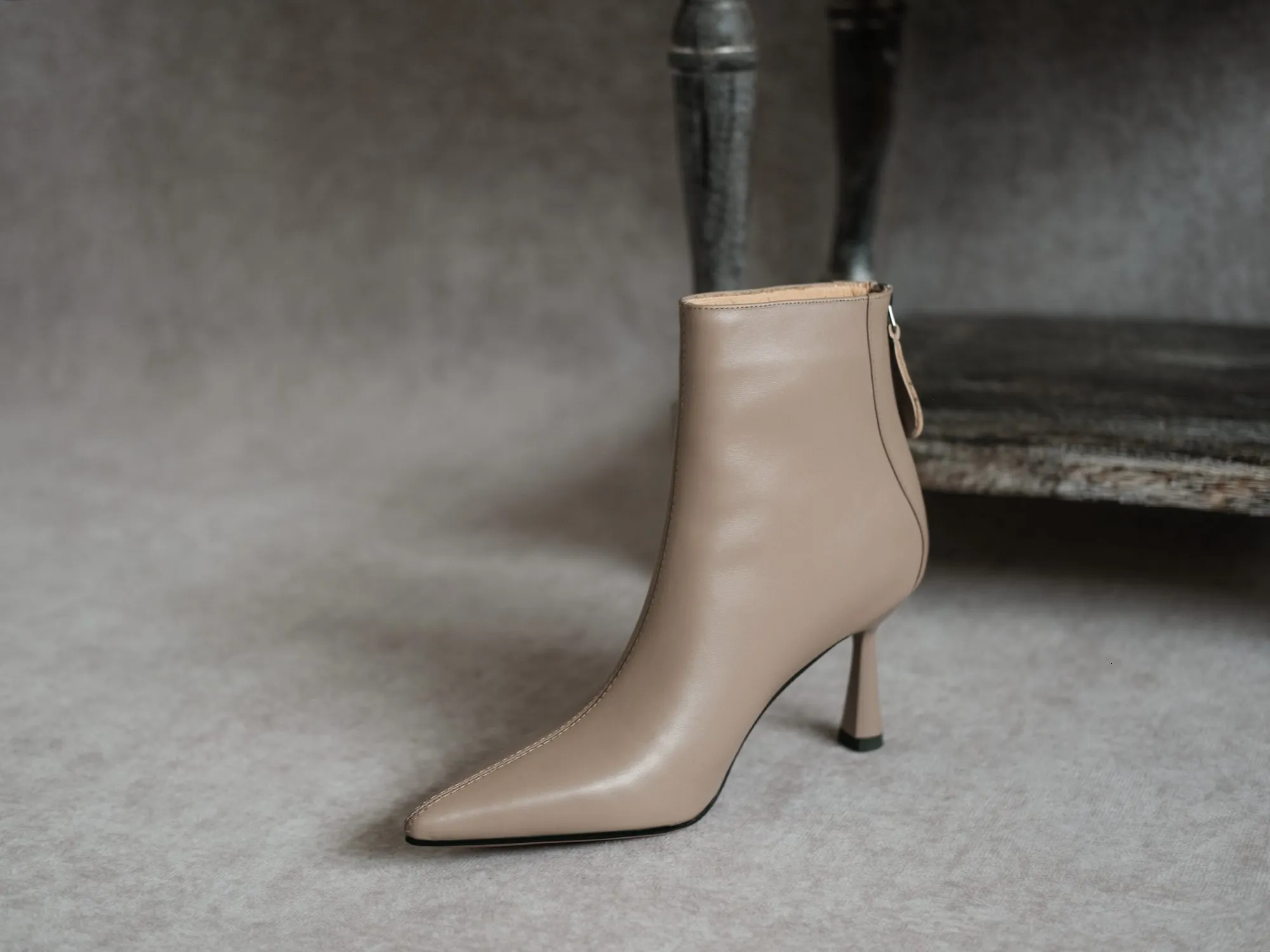 Krazing Pot Big Size 42 Cow Leather Pointed Toe High Heels Chic Design Concise Winter Spring Shoe Dress Warm Wedding_voghion.com