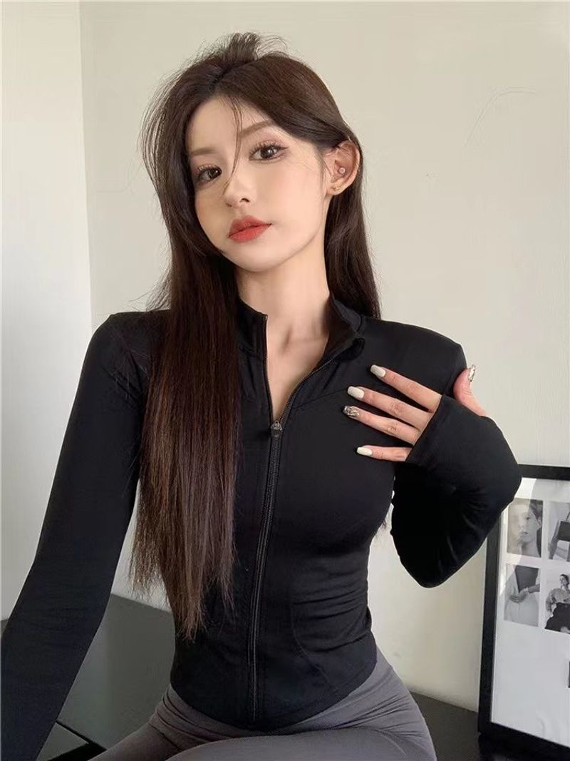 Yoga-Sportbekleidung für Damen im Frühjahr/Sommer, neuer Stil, eng anliegend und schlank machend, schnelltrocknendes Oberteil mit Stehkragen, Strickjacke_voghion.com