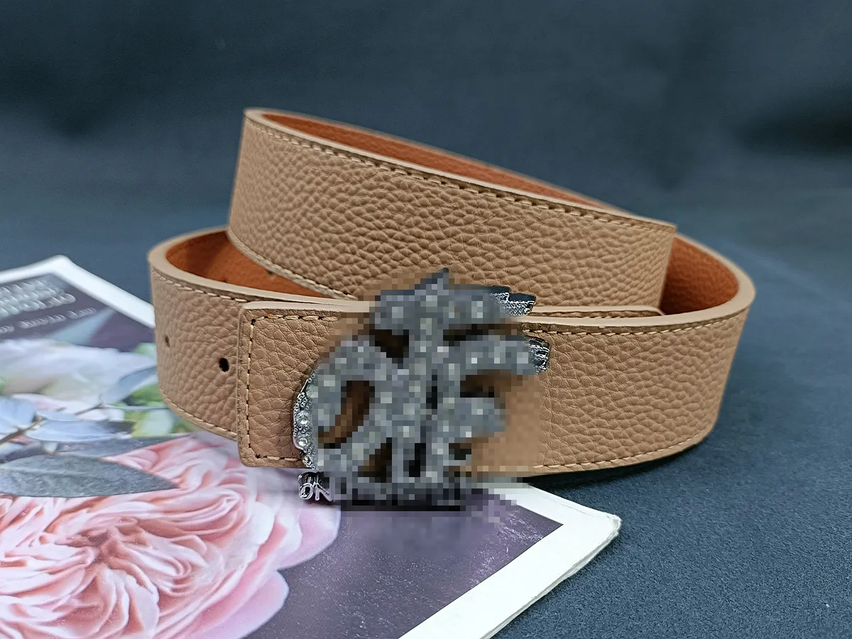 Designer Männergürtel fir Männer a Fraen mat enger grousser Schnalle aus echt Lieder vun héchster Qualitéit_voghion.com