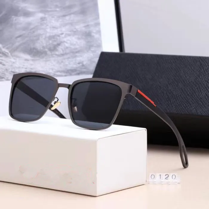Occhiali da sole designer per uomo e donna stile classico moda_voghion.com